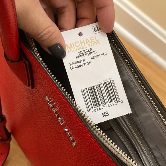 Michael Kors Mercer Bag - Picture 5 of 7